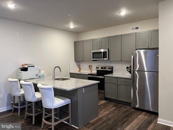 4217 Chestnut Street 206, Philadelphia PA 19104