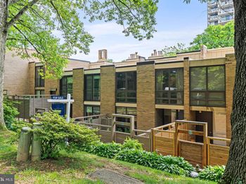 1674 Chimney House Road