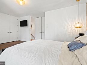 1674 Chimney House Road, Reston VA 20190
