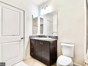 915 N Patrick Street 206, Alexandria VA 22314