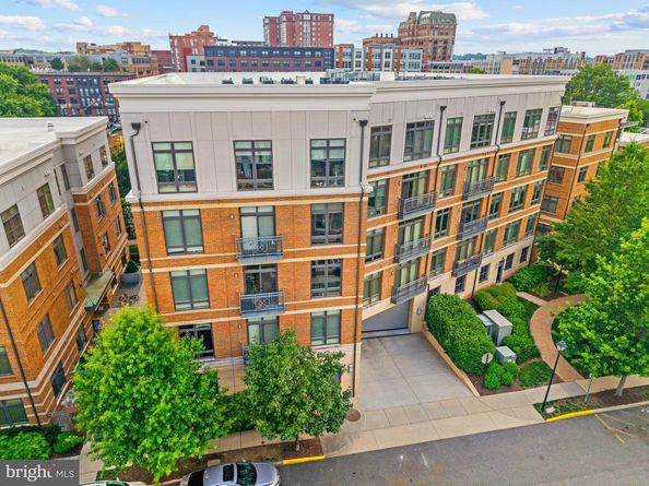 915 N Patrick Street 206, Alexandria VA 22314