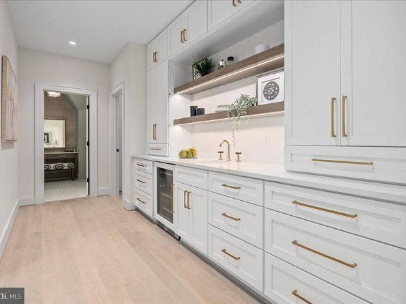 7011 Elizabeth Drive, Mclean VA 22101
