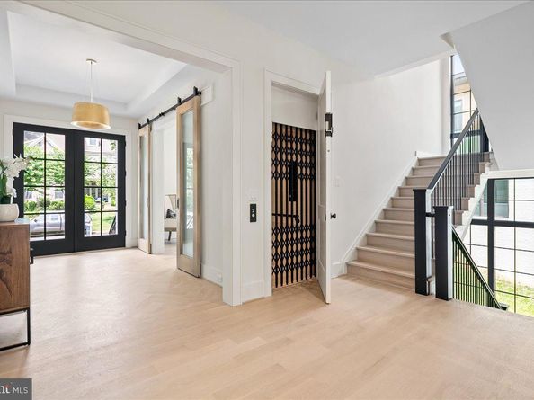 7011 Elizabeth Drive, Mclean VA 22101