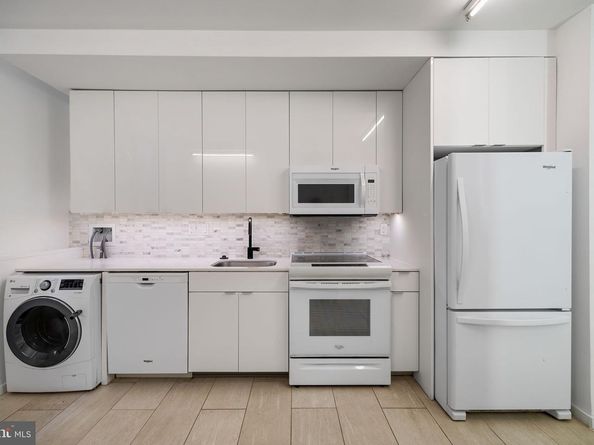 2710 W Harper Street, Philadelphia PA 19130
