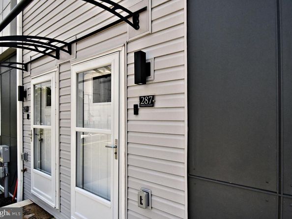 287 Yards Court, Hatboro PA 19040