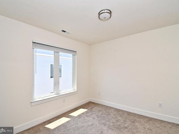 287 Yards Court, Hatboro PA 19040