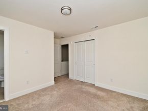 287 Yards Court, Hatboro PA 19040
