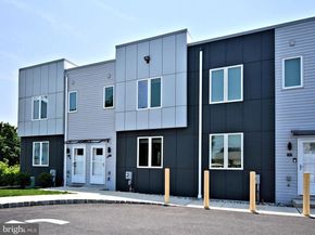 287 Yards Court, Hatboro PA 19040