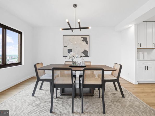 205 Yoakum Parkway 1712, Alexandria VA 22304