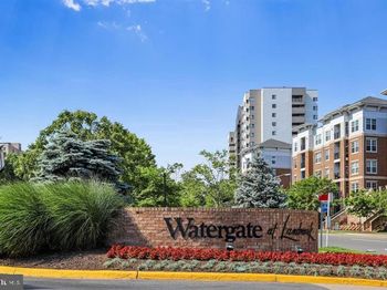 205 Yoakum Parkway