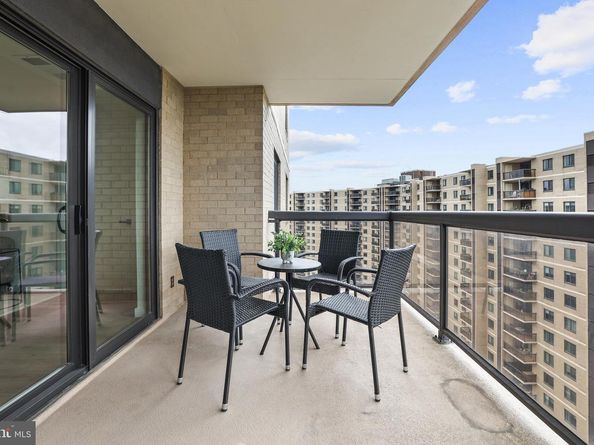 205 Yoakum Parkway 1712, Alexandria VA 22304