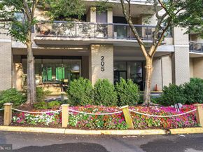 205 Yoakum Parkway 1712, Alexandria VA 22304