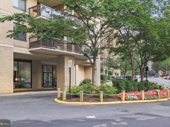 205 Yoakum Parkway 1712, Alexandria VA 22304
