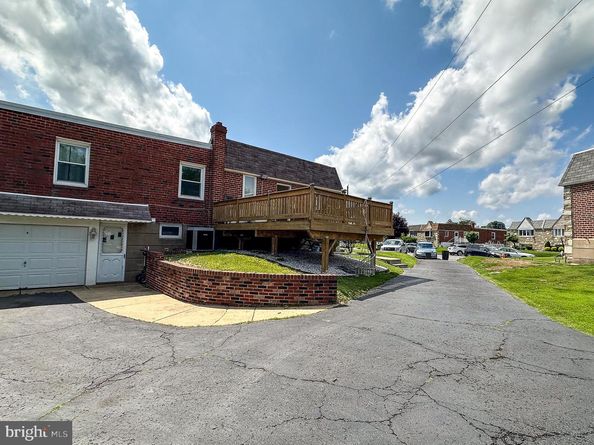 9999 Woodfern Road, Philadelphia PA 19115