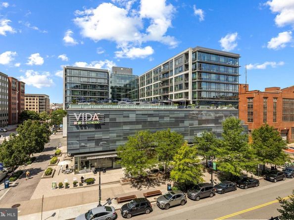 1300 4TH Street SE 404, Washington DC 20003