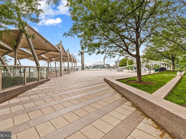 1300 4TH Street SE 404, Washington DC 20003
