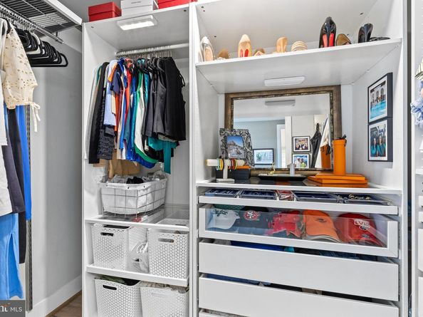 1300 4TH Street SE 404, Washington DC 20003
