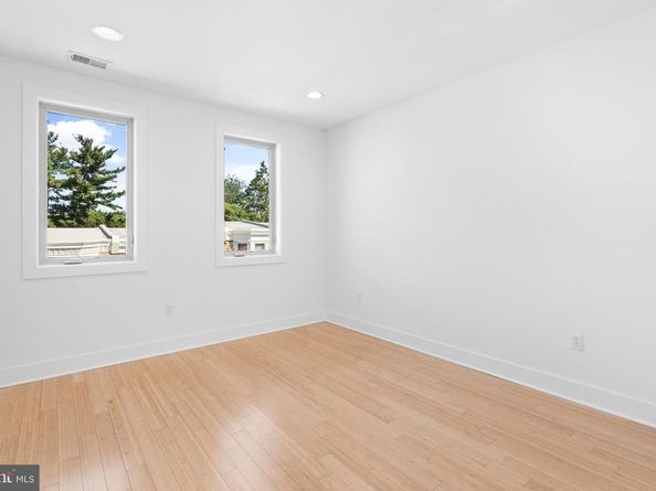 315 Dupont Street, Philadelphia PA 19128