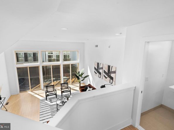 315 Dupont Street, Philadelphia PA 19128