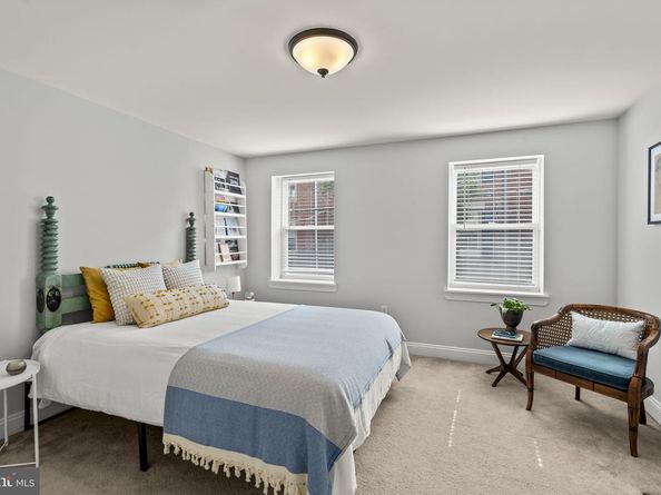 1012 N Leithgow Street, Philadelphia PA 19123