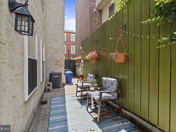 1012 N Leithgow Street, Philadelphia PA 19123