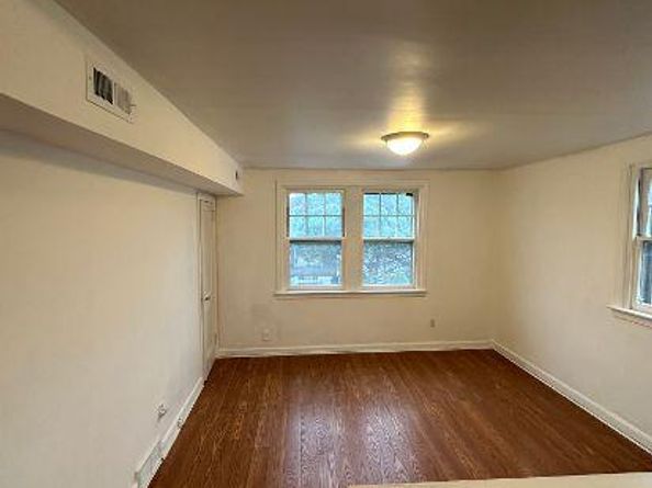 5400 Valley Street, Philadelphia PA 19124