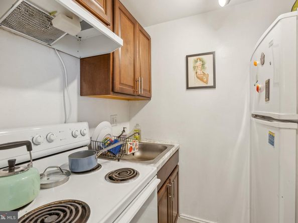 2141 I Street NW 207, Washington DC 20037