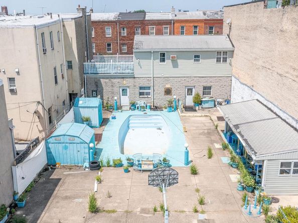 1307 S 6TH Street, Philadelphia PA 19147