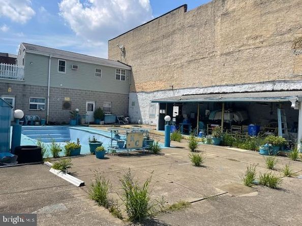 1307 S 6TH Street, Philadelphia PA 19147
