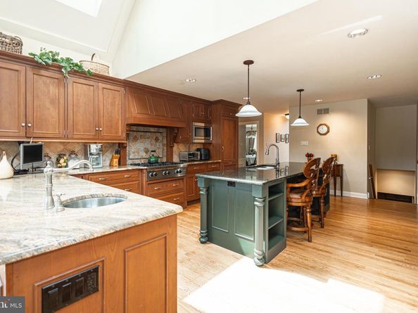1089 Eagle Road, Newtown PA 18940