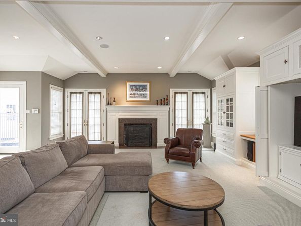 1089 Eagle Road, Newtown PA 18940