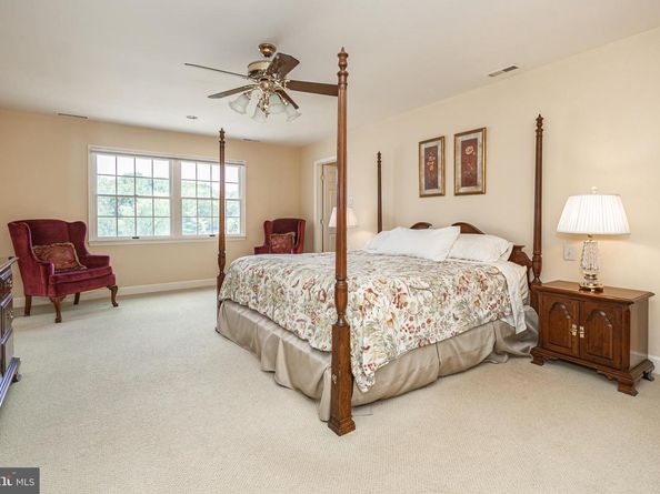 1089 Eagle Road, Newtown PA 18940