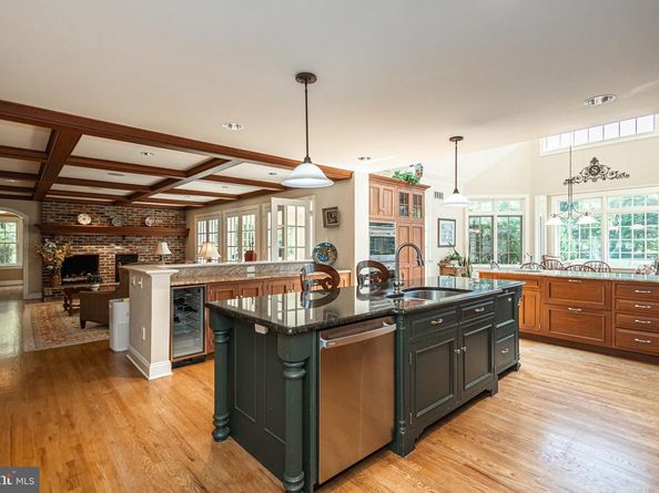 1089 Eagle Road, Newtown PA 18940