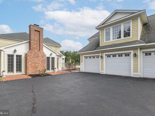 1089 Eagle Road, Newtown PA 18940