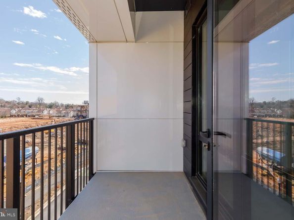 255 W. Falls Station Boulevard 410, Falls Church VA 22046