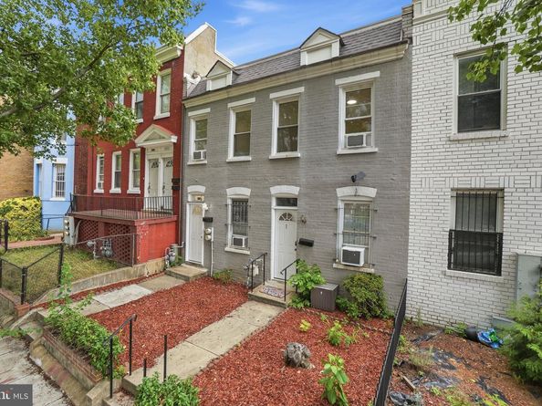 2015 4TH Street NE, Washington DC 20002