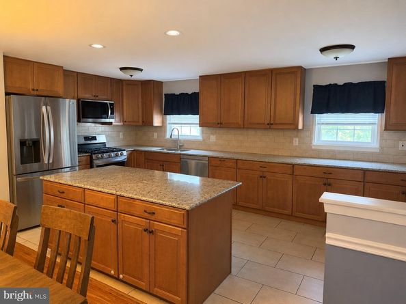 8520 Bridle Road, Philadelphia PA 19111