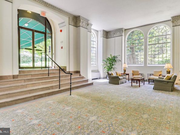 4000 Cathedral Avenue NW 142B, Washington DC 20016