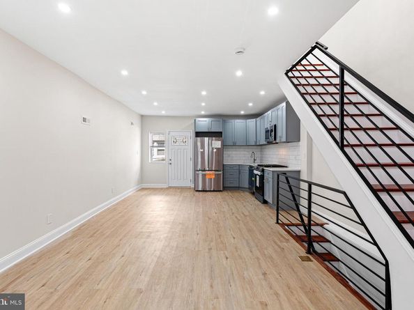 1424 S Napa Street, Philadelphia PA 19146