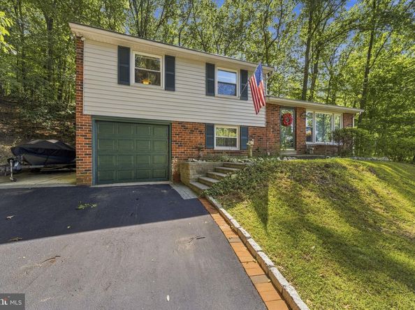 514 Forest Road, Wayne PA 19087