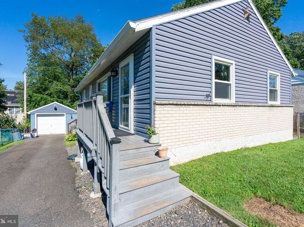 234 Hill Avenue, Horsham PA 19044