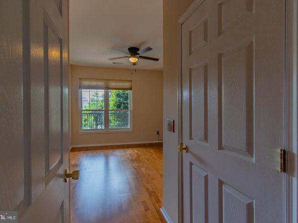 1600 Spring Gate Drive 2207, Mclean VA 22102