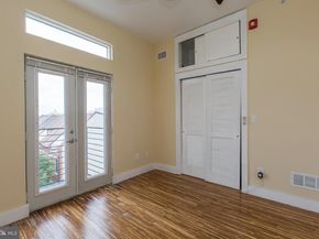 808 N 4TH Street, Philadelphia PA 19123