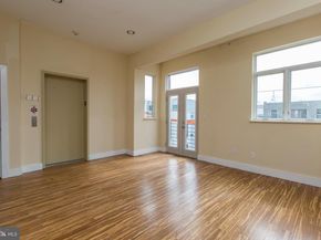 808 N 4TH Street, Philadelphia PA 19123