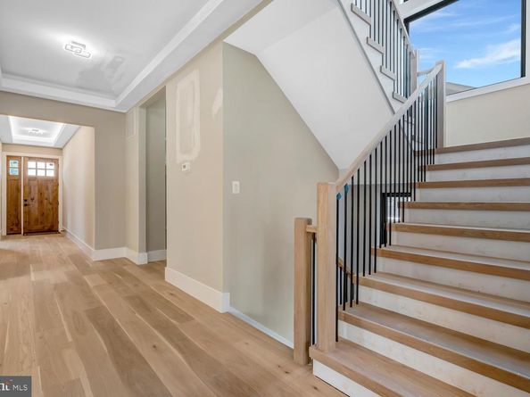 602 S Wakefield Street, Arlington VA 22204