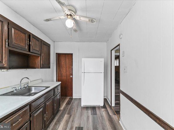 9 Ardsley Road, Upper Darby PA 19082
