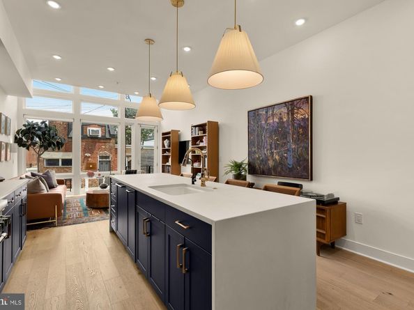 1737 11TH Street NW 102, Washington DC 20001