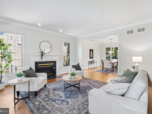 5105 Warren Place NW, Washington DC 20016