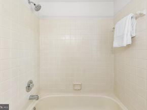 403 Mountainview Drive 403, Chesterbrook PA 19087