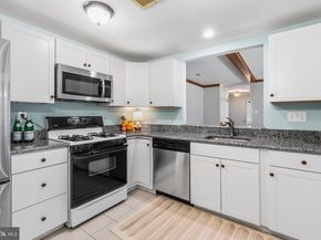 403 Mountainview Drive 403, Chesterbrook PA 19087